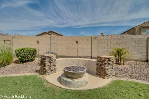 Amazing Litchfield 4 Bdrm Wsparkling Pool