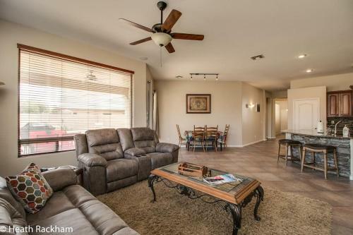 Amazing Litchfield 4 Bdrm Wsparkling Pool
