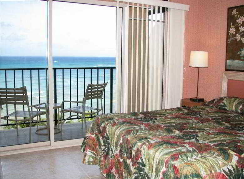 Hotel Aston Waikiki Beachside