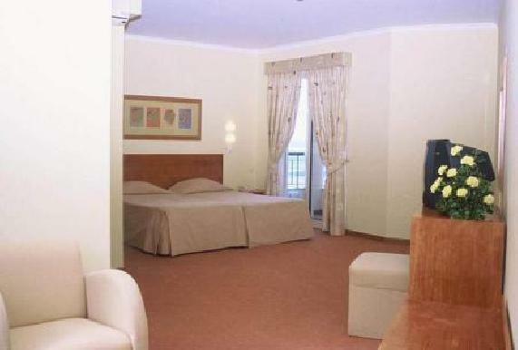 Hotel Euro Moniz Inn