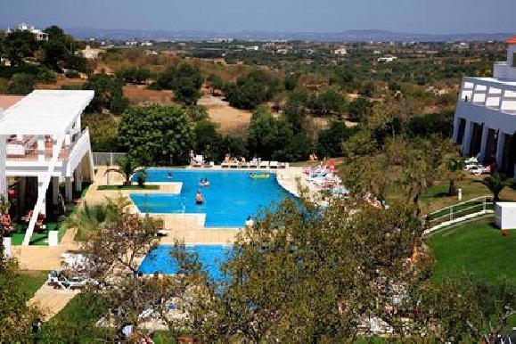 Aparthotel Pateo Village