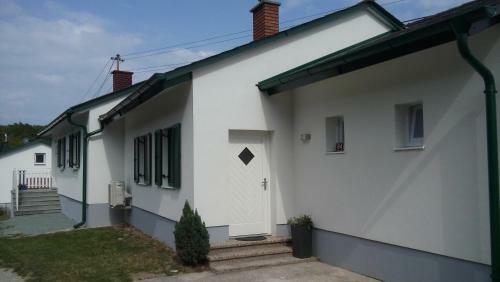 Ferienwohnung Rossmann Szapary II