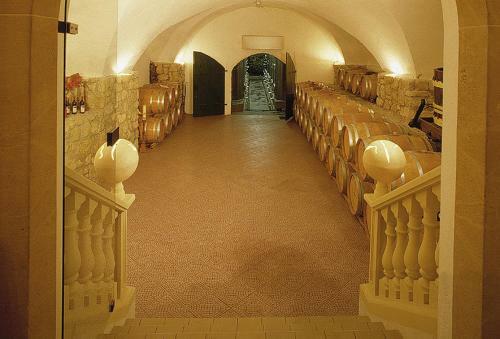 Weinapart Im Winzerschl�ssl
