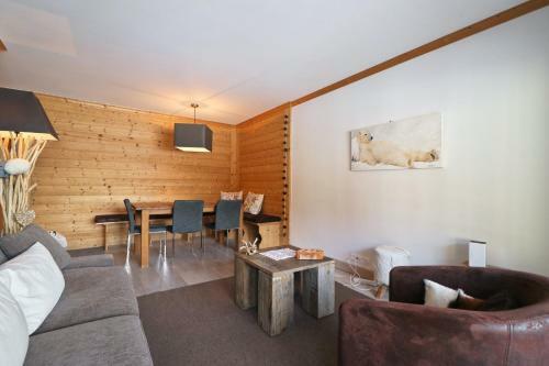 Apartment Combining Charm And Comfort