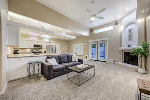 Spacious & Updated House Pool