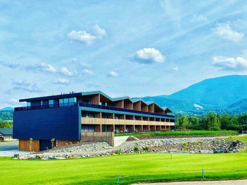 Hotel Tee Room ?eladn� & Wellness