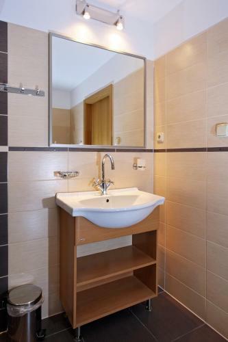 Apartm�ny ?eladn�