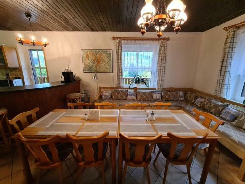 Hostal Penzion Chata U Z�mk?