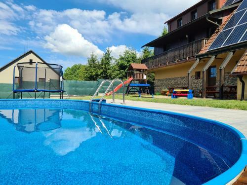 Hostal Penzion Chata U Z�mk?