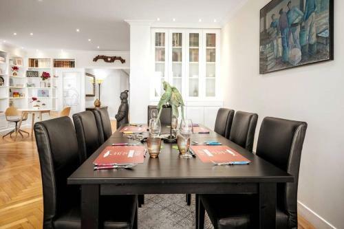 Zurriola Beachfront Luxury Apartment