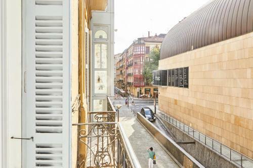 San Martin Apartment By Basque Homes