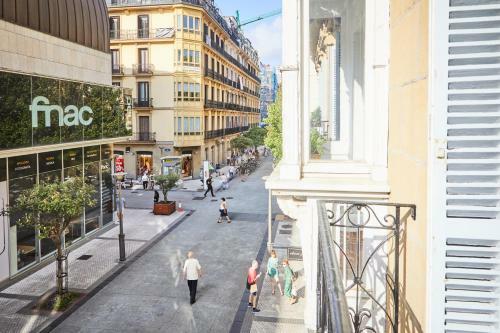 San Martin Apartment By Basque Homes