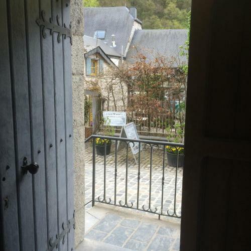 Les Roques Apartments In Historical Monastery