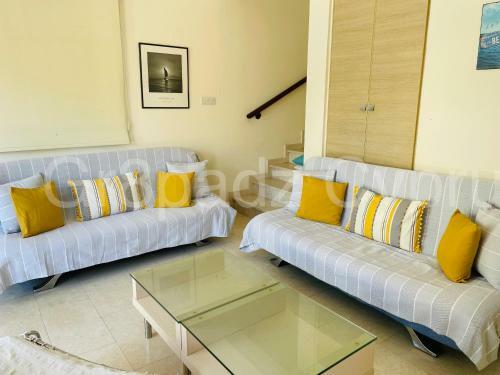 Gr8padz Summer Breeze Villa