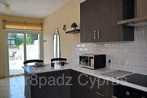 Gr8padz Villa Dionne