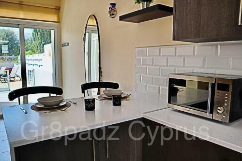Gr8padz Villa Dionne