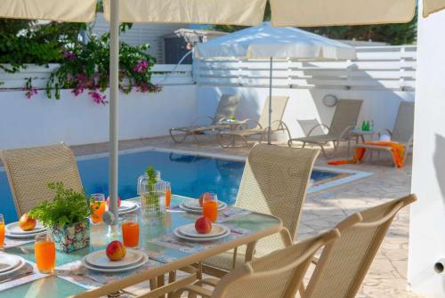 Villa Avocado Palm 23