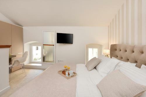 Hostal Harvey's Luxury Rooms