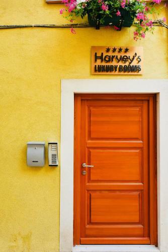 Hostal Harvey's Luxury Rooms