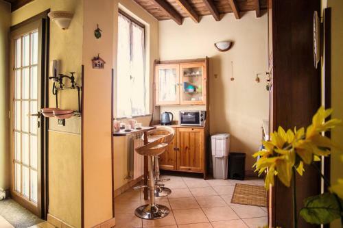 Fulvia - Courtyard Apartment With Balcony