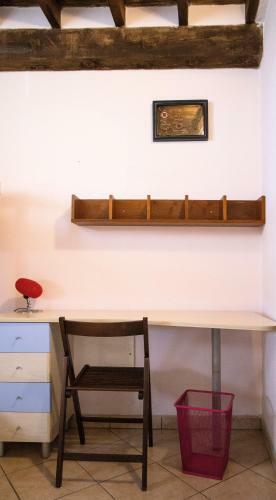 Fulvia - Courtyard Apartment With Balcony