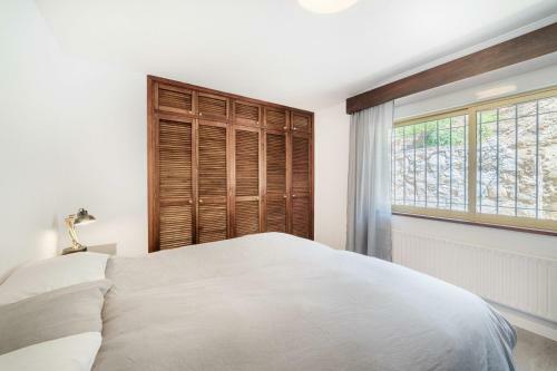 Villa Mimosa Sleeps 8 With Guest House.