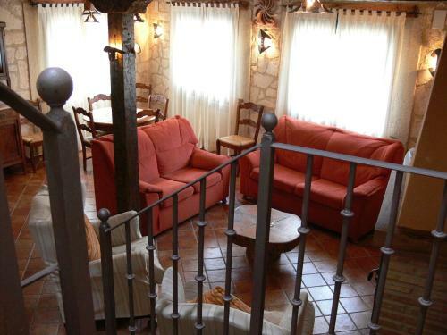 Las Casas De Yag�e, Ayll�n