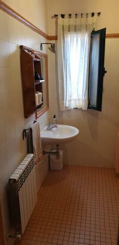Las Casas De Yag�e, Ayll�n