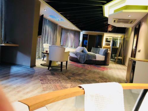 Velena Hotel