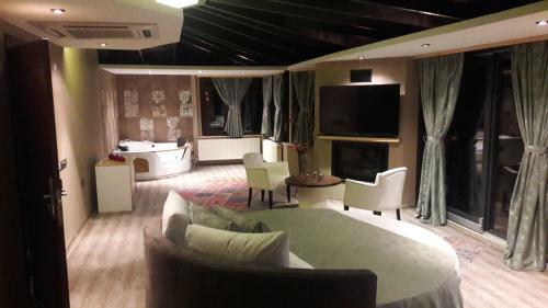 Velena Hotel