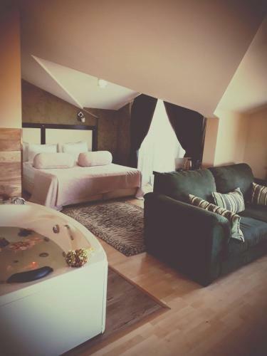 Velena Hotel