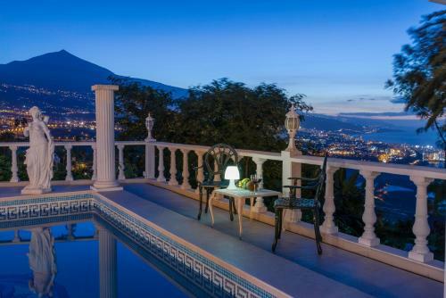 Relaxing Villa With Heated Pool And Ocean View