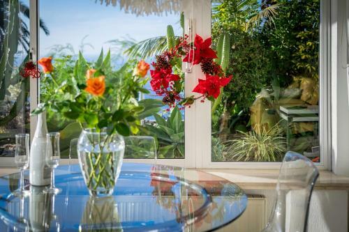 Relaxing Villa With Heated Pool And Ocean View