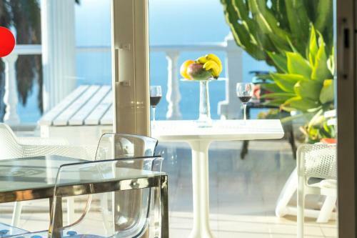 Relaxing Villa With Heated Pool And Ocean View