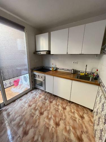 Unifamiliar Con Jard�n, Cerca Del Mar