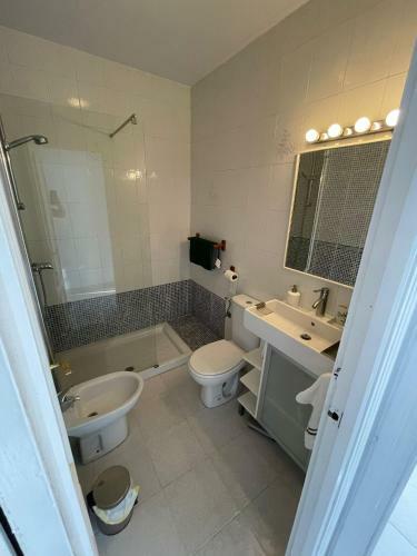 Unifamiliar Con Jard�n, Cerca Del Mar