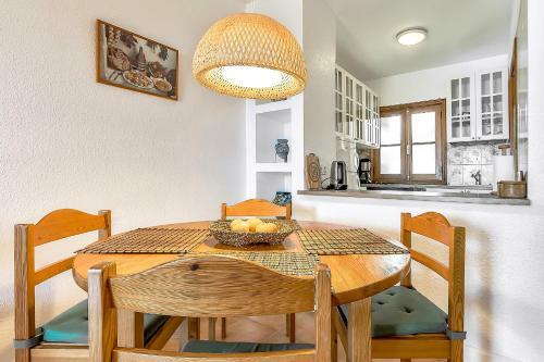Spectacular Views First Line 2 Bedrooms Apartment