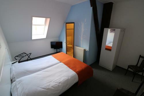Hotel De Stadsboerderij/ Eetcaf� De Brabander