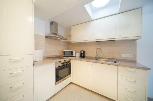 Apartamento Oasis Bay - Cliffs, Beach, Town Center