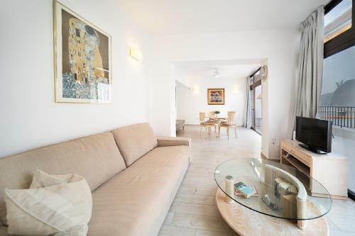 Apartamento Oasis Bay - Cliffs, Beach, Town Center