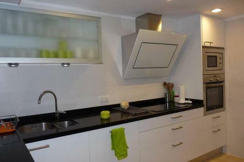 Sea Frontline Apartment 'ernesto'. Pool. Wifi