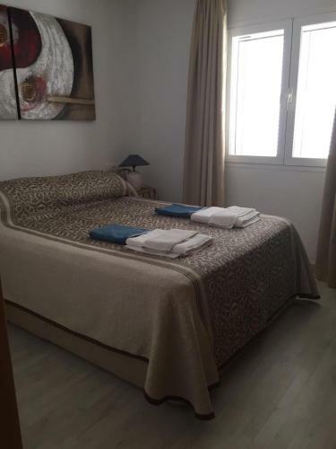 Sea Frontline Apartment 'ernesto'. Pool. Wifi