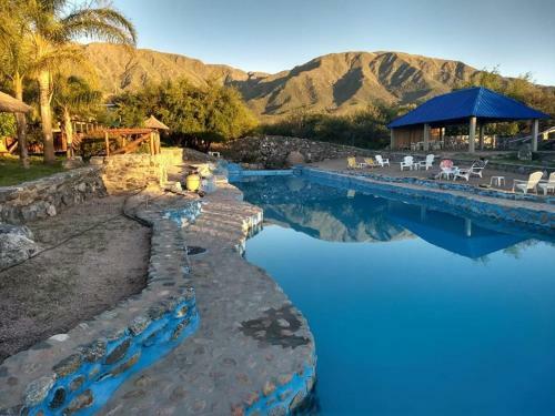 Complejo Tur�stico Laguna Azul, Los Molles / San Luis