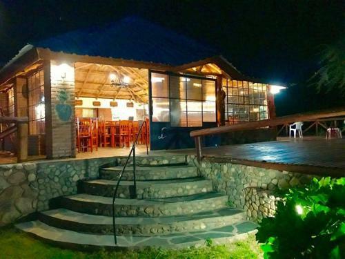 Complejo Tur�stico Laguna Azul, Los Molles / San Luis