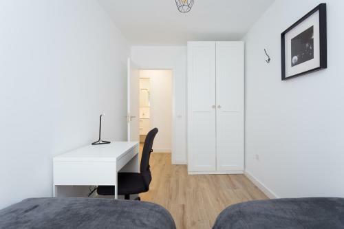 Modern Center Apartment