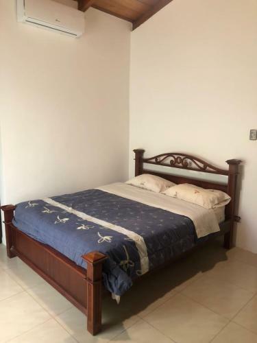 Villa Albanint Hostel & Camping