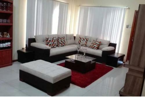 Villa Albanint Hostel & Camping