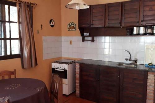 Casa Atlantida Con Piscina, 1 Cuadra Playa Mansa, 2 Dormitorios