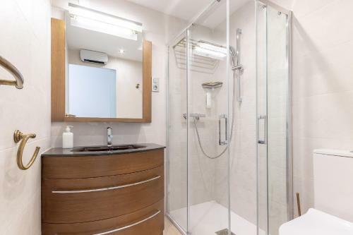 Hostal Cruces Metro Rooms