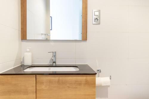 Hostal Cruces Metro Rooms